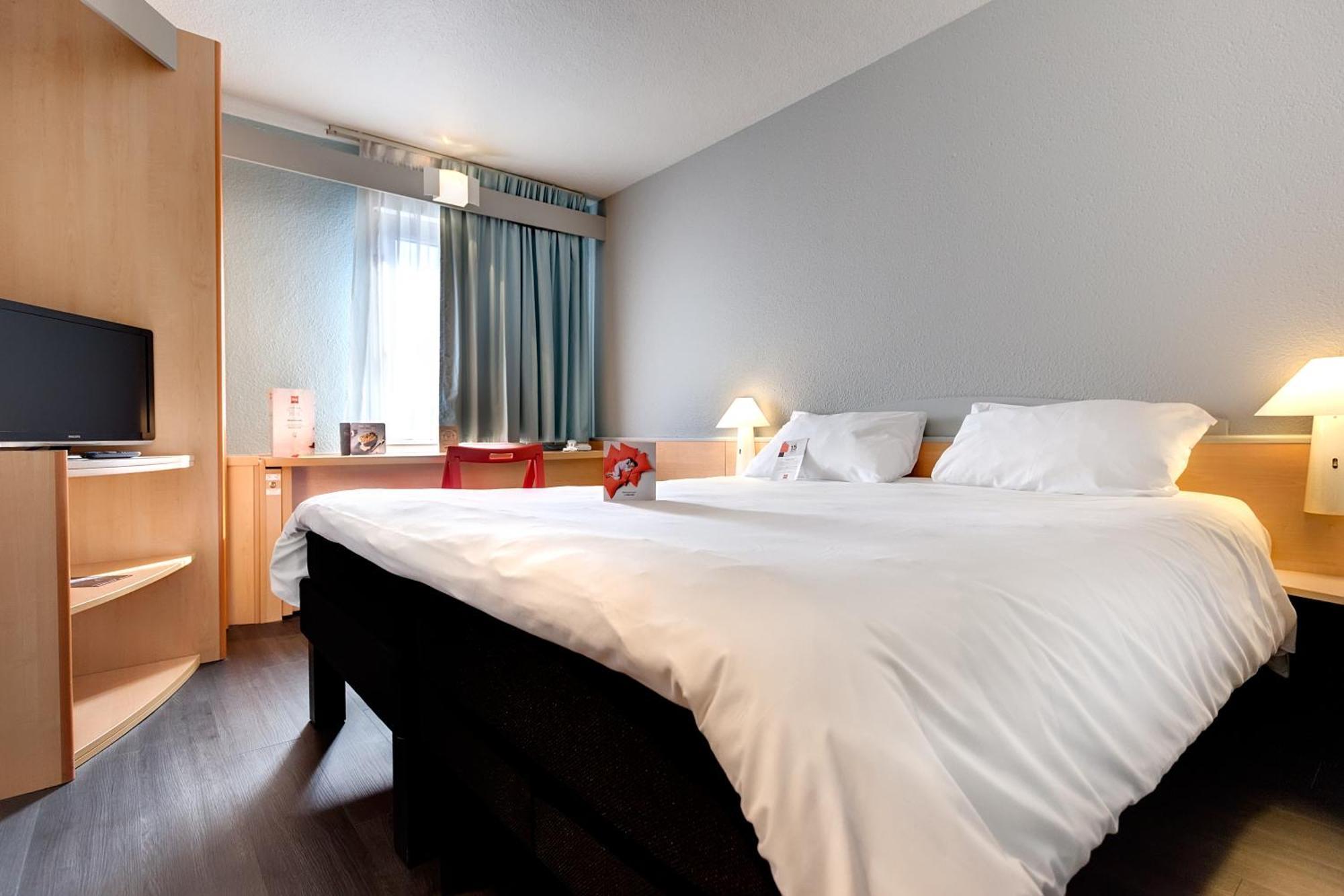 Ibis Agen Centre Gare Hotel Eksteriør billede
