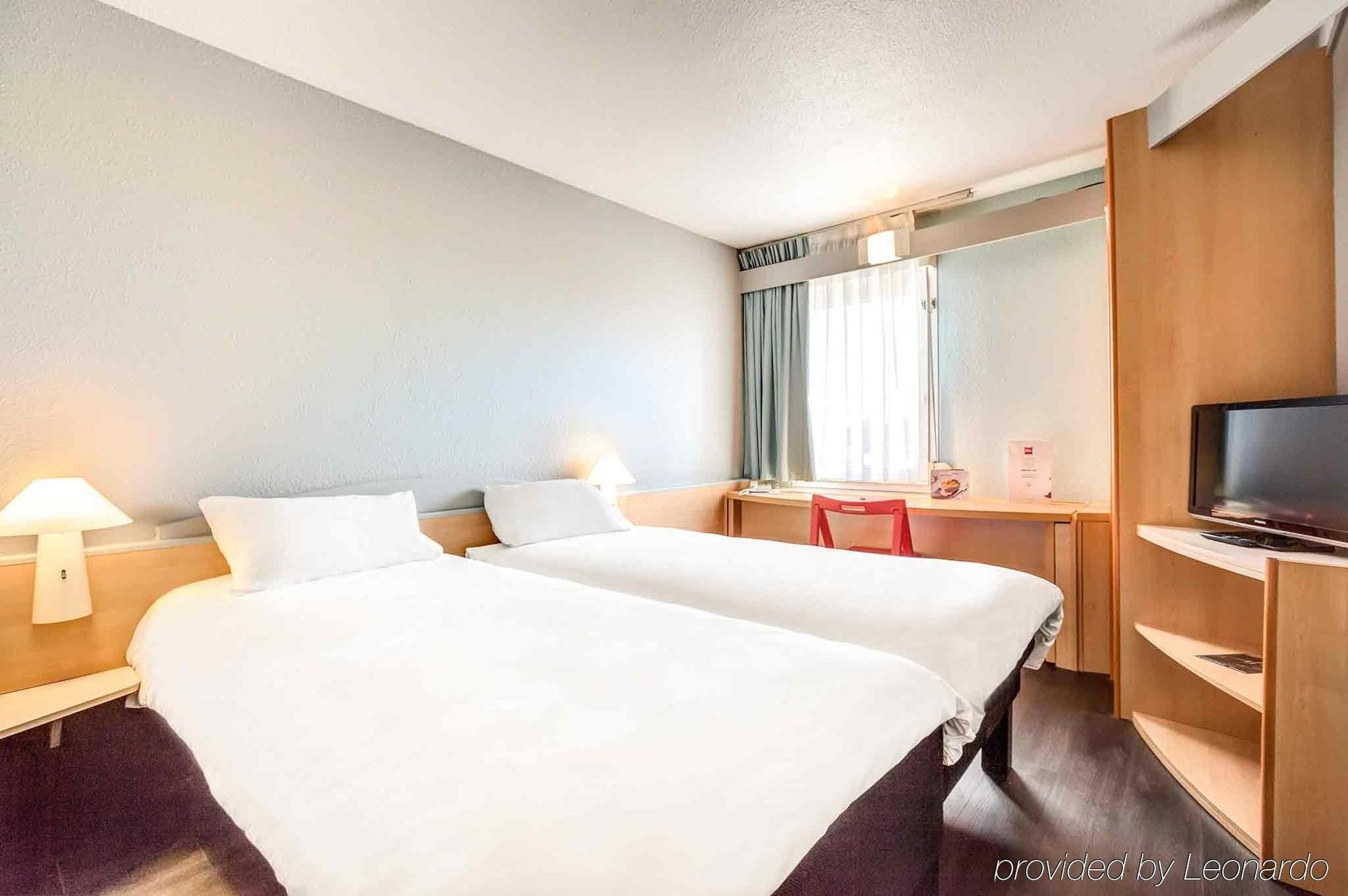 Ibis Agen Centre Gare Hotel Eksteriør billede