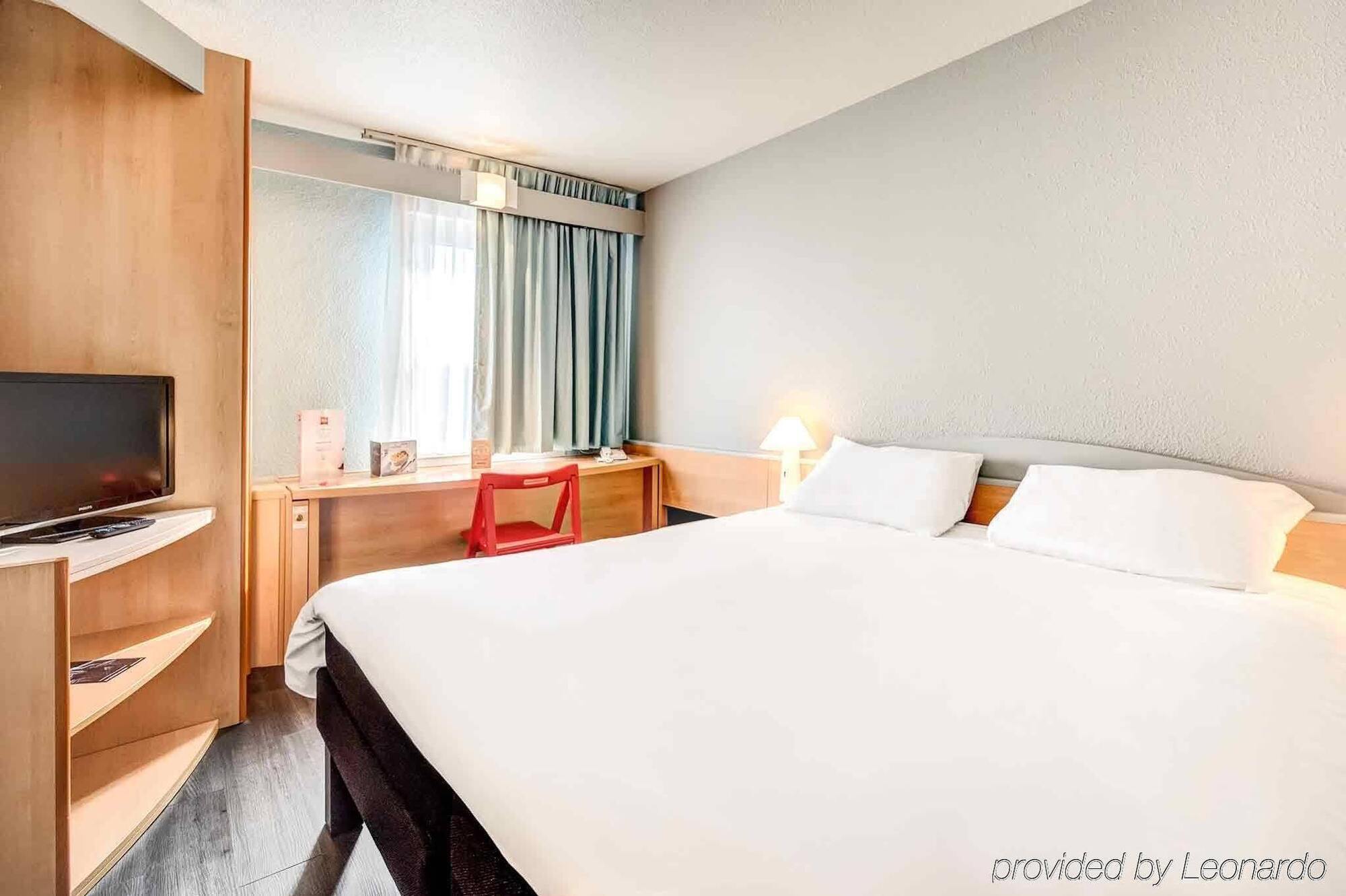 Ibis Agen Centre Gare Hotel Eksteriør billede